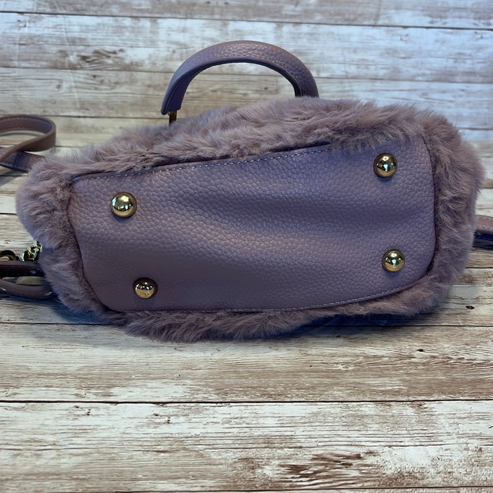 Isaac Mizrahi Faux Lavender Fur Gold Chain Strap Mini Crossbody Mini Handbag - Picture 8 of 12